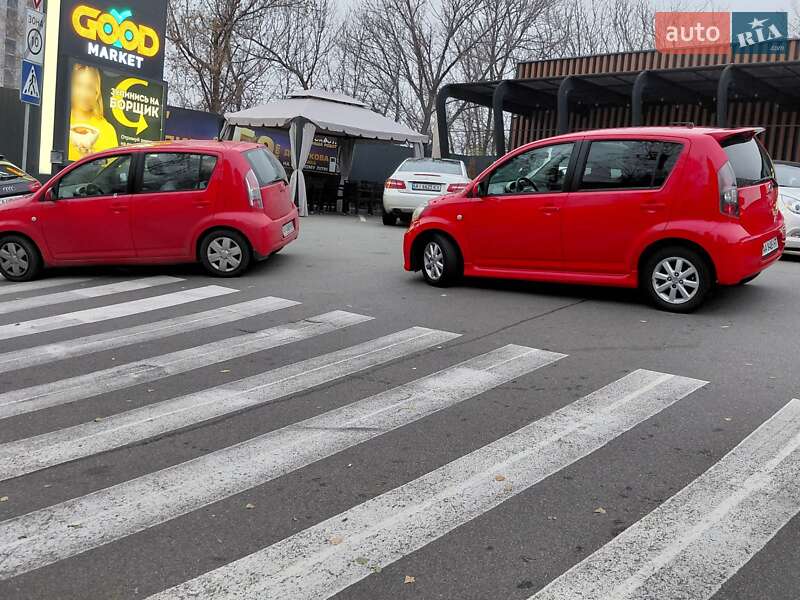 Хэтчбек Daihatsu Sirion 2008 в Киеве