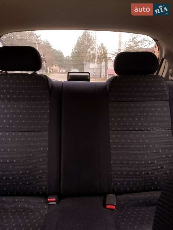 Хэтчбек Daihatsu Sirion 2003 в Киеве