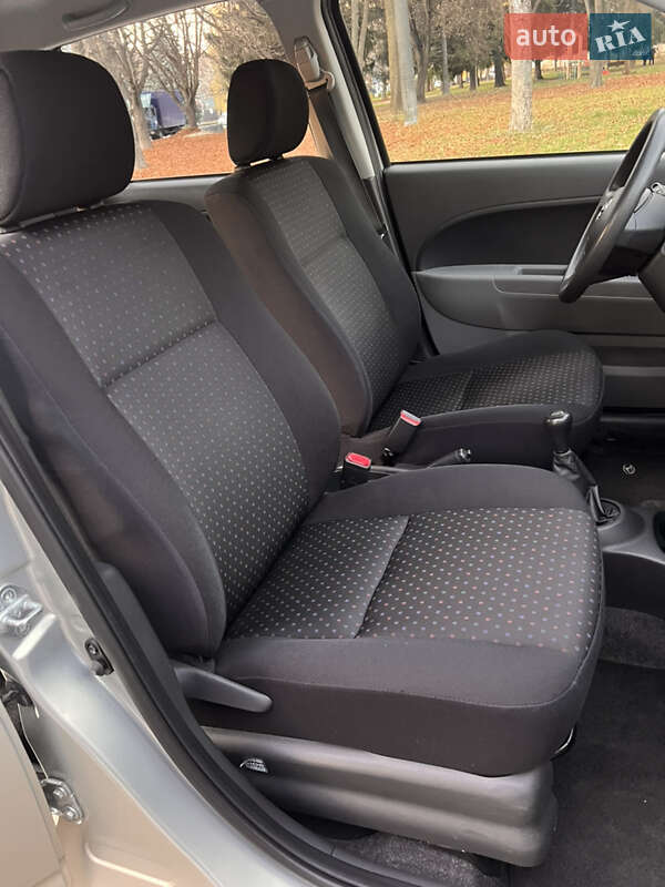 Хэтчбек Daihatsu Sirion 2007 в Ровно фото 19 Хэтчбек Daihatsu Sirion 2007 в Ровно