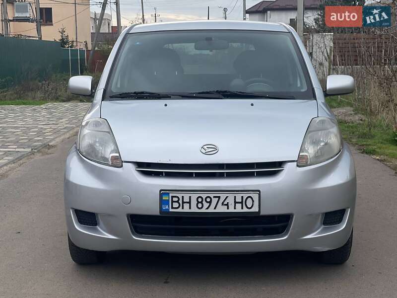 Хэтчбек Daihatsu Sirion 2006 в Одессе