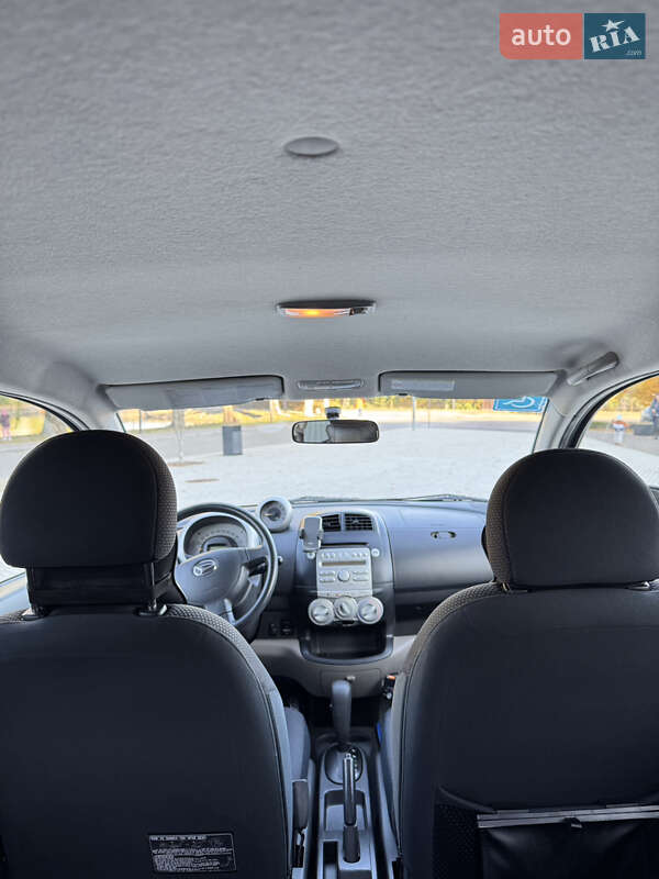 Хэтчбек Daihatsu Sirion 2005 в Львове