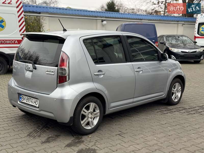 Хэтчбек Daihatsu Sirion 2006 в Одессе