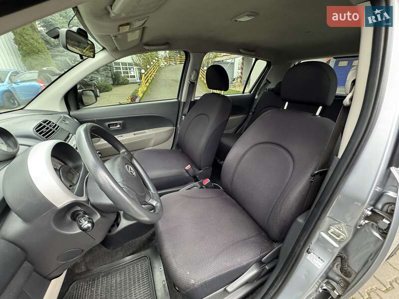 Хэтчбек Daihatsu Sirion 2006 в Одессе