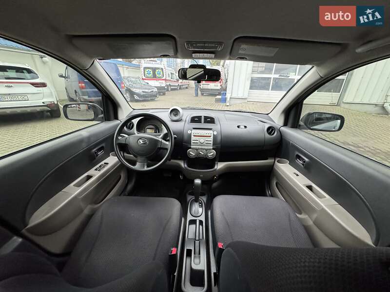 Хэтчбек Daihatsu Sirion 2006 в Одессе