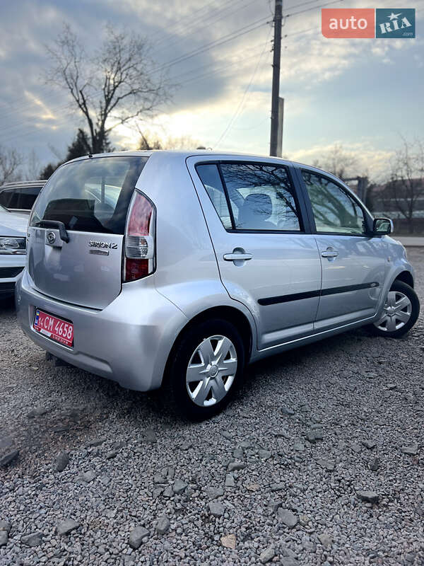 Хэтчбек Daihatsu Sirion 2006 в Львове