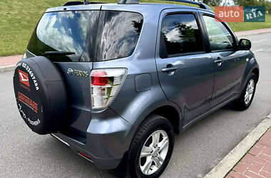 Позашляховик / Кросовер Daihatsu Terios 2010 в 