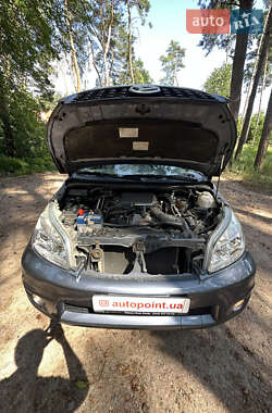 Внедорожник / Кроссовер Daihatsu Terios 2011 в 