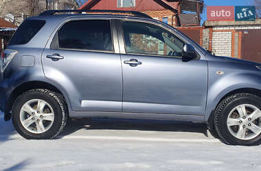 Позашляховик / Кросовер Daihatsu Terios 2011 в 