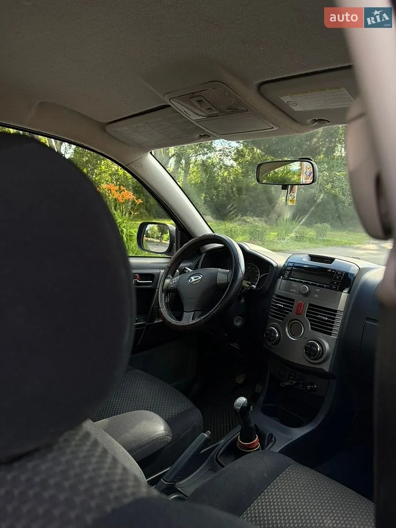 2011 Daihatsu Terios - мініатюра 8