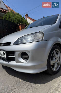Микровэн Daihatsu YRV 2005 в 