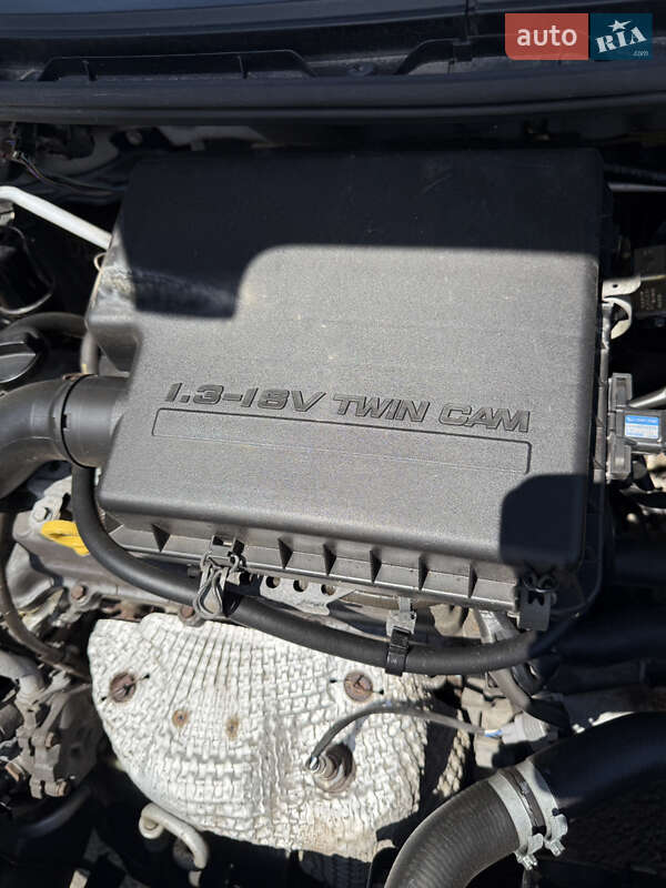 Микровэн Daihatsu YRV 2005 в Ужгороде