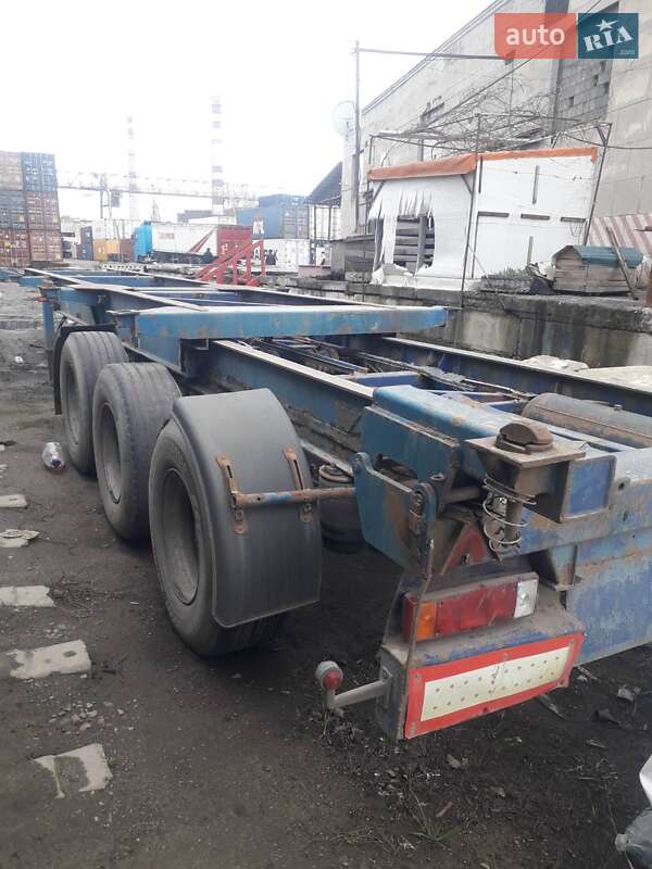 Контейнеровоз Dennison EF 2000 в Одессе