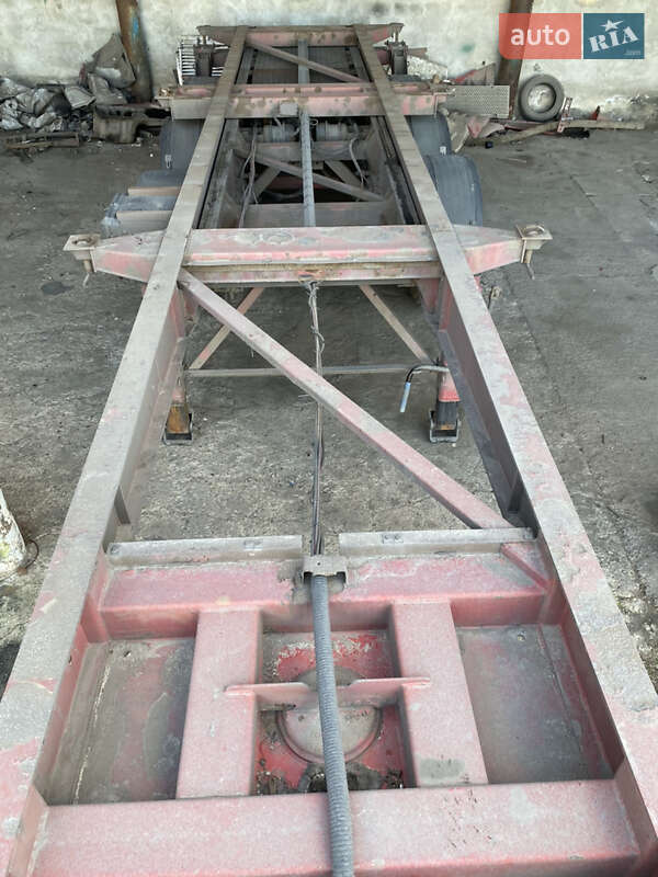 Контейнеровоз полуприцеп Dennison EF 2003 в Одессе