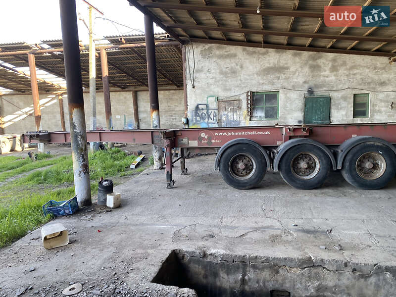 Контейнеровоз полуприцеп Dennison EF 2003 в Одессе