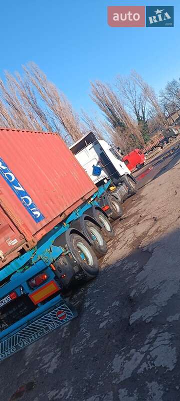 Контейнеровоз Dennison Trailers 2002 в Одессе