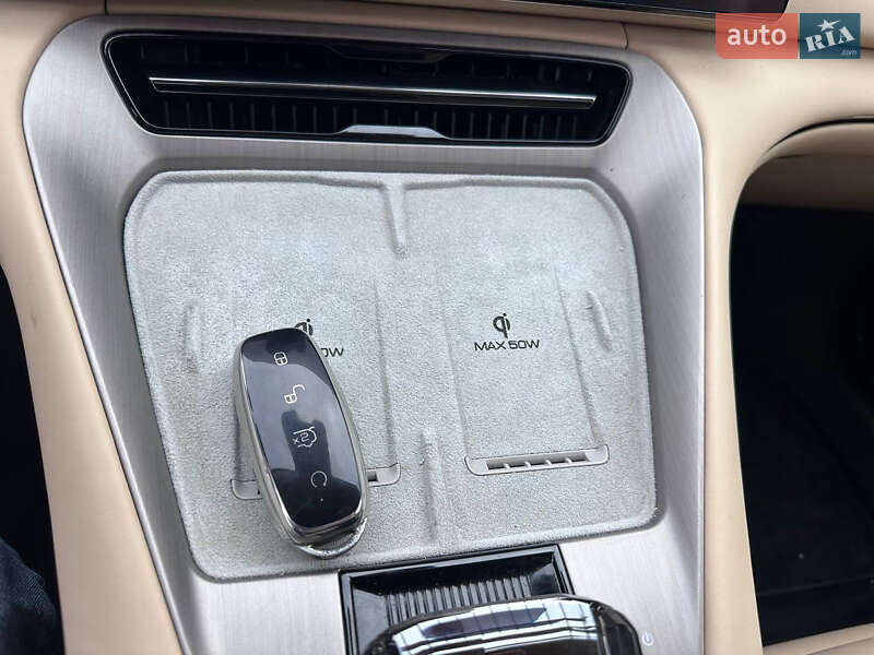 Позашляховик / Кросовер Denza N7 2023 в Львові фото 3 Позашляховик / Кросовер Denza N7 2023 в Львові