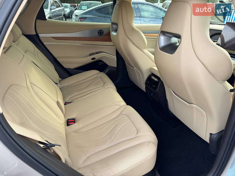 Позашляховик / Кросовер Denza N7 2023 в Львові фото 20 Позашляховик / Кросовер Denza N7 2023 в Львові