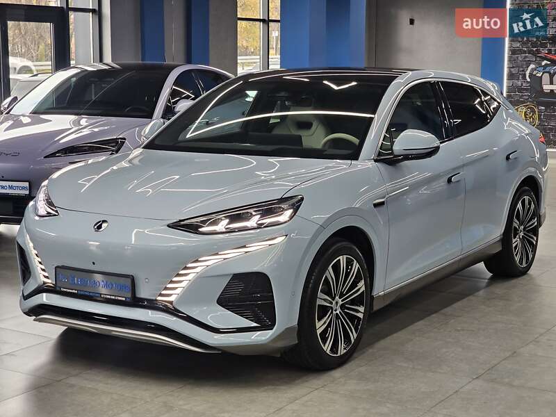 Позашляховик / Кросовер Denza N7 2023 в Дніпрі