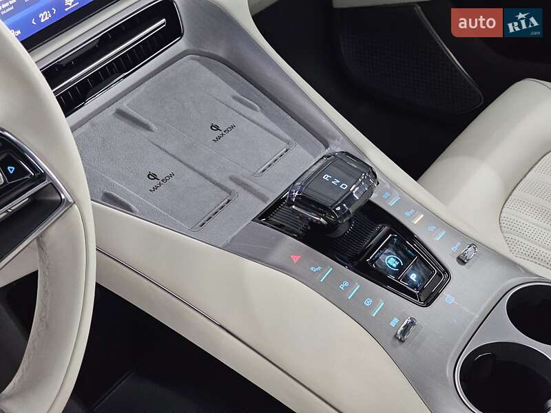 Позашляховик / Кросовер Denza N7 2023 в Дніпрі