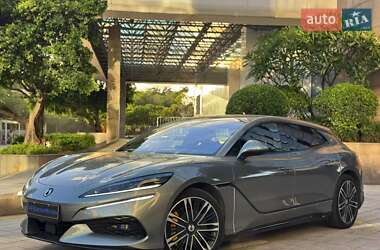 Лифтбек Denza Z9 GT 2024 в  Лифтбек Denza Z9 GT 2024 в