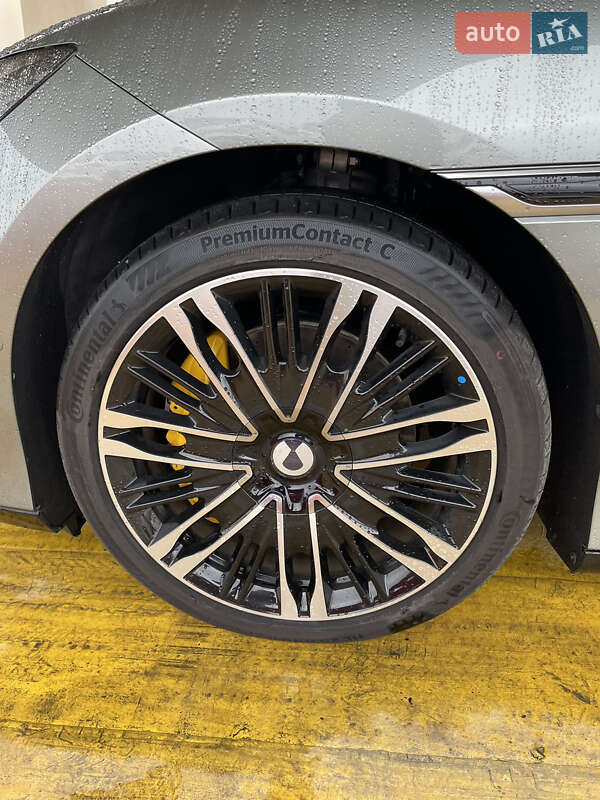 Лифтбек Denza Z9 GT 2024 в Киеве