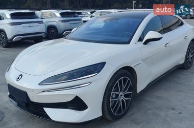 Ліфтбек Denza Z9 GT 2024 в Києві