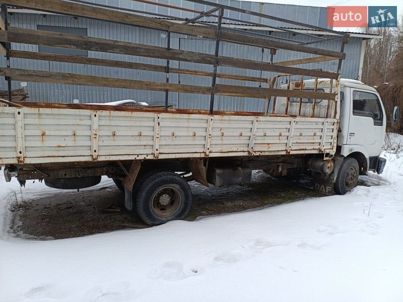 Борт DFAC 1045 2007 в Києві