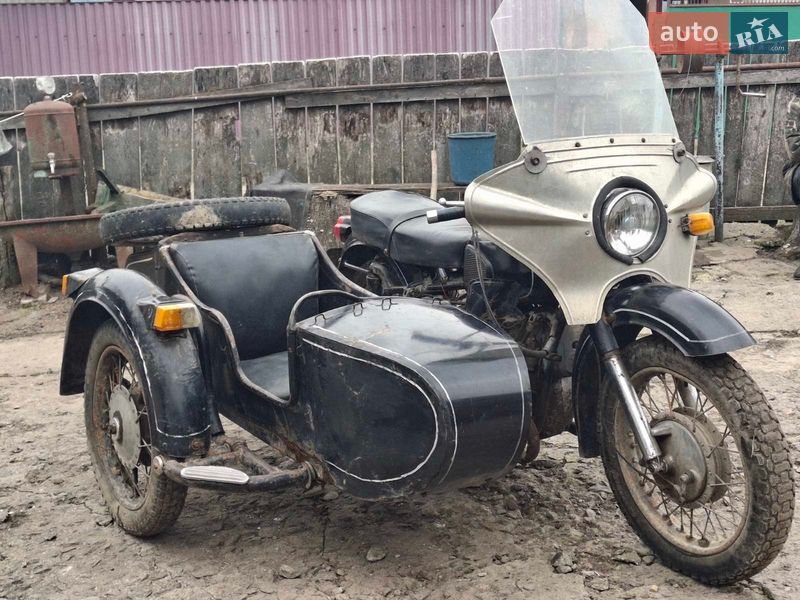 Мотоцикл с коляской Днепр (КМЗ) 10-36 1982 в Изяславе
