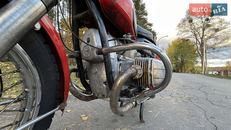 Мотоцикл Классик Днепр (КМЗ) 8.157-01 1992 в Житомире
