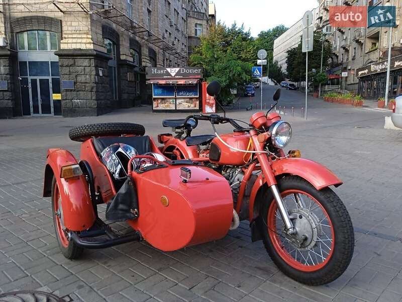 Мотоцикл з коляскою Днепр (КМЗ) Днепр-11 1991 в Бучі