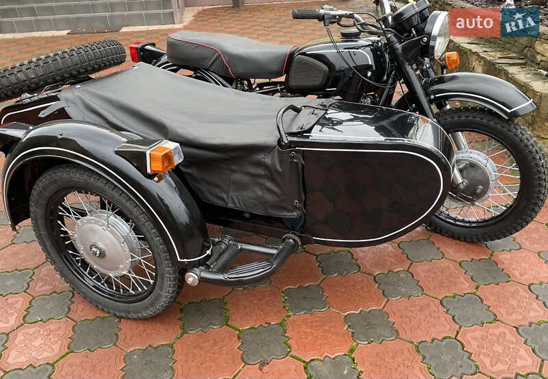 Мотоцикл Классік Днепр (КМЗ) Днепр-11 1988 в Могилів-Подільському