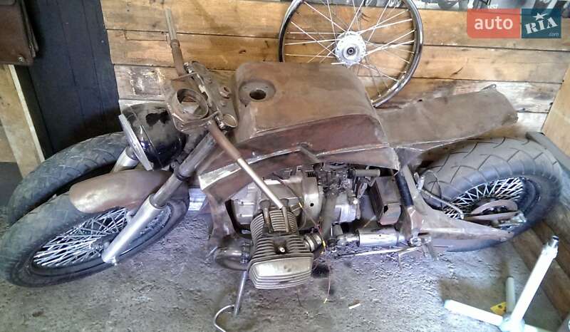 Боббер Дніпро (КМЗ) МТ-11 1987 в Черкасах