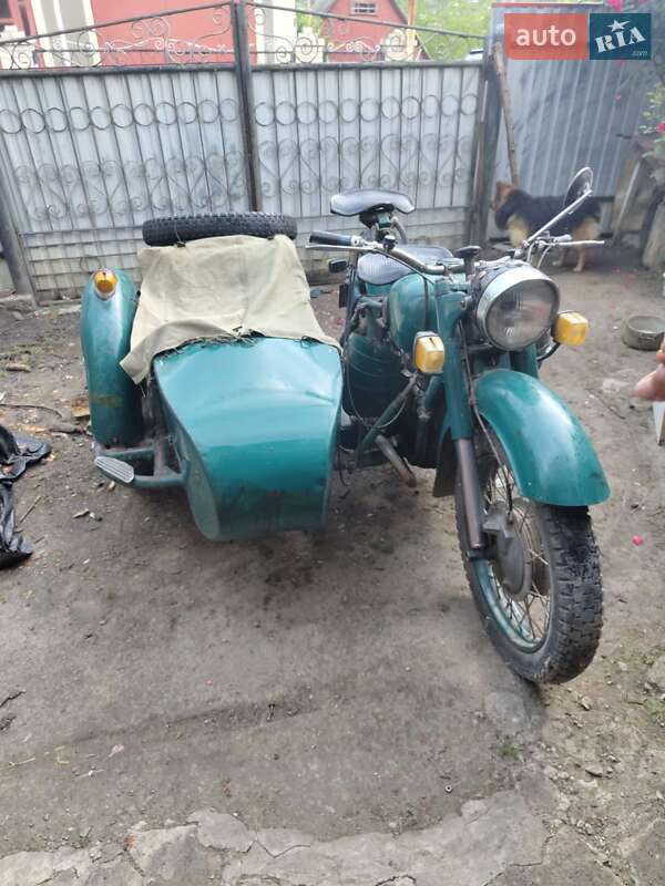 Мотоцикл з коляскою Дніпро (КМЗ) МТ-9 1971 в Балті