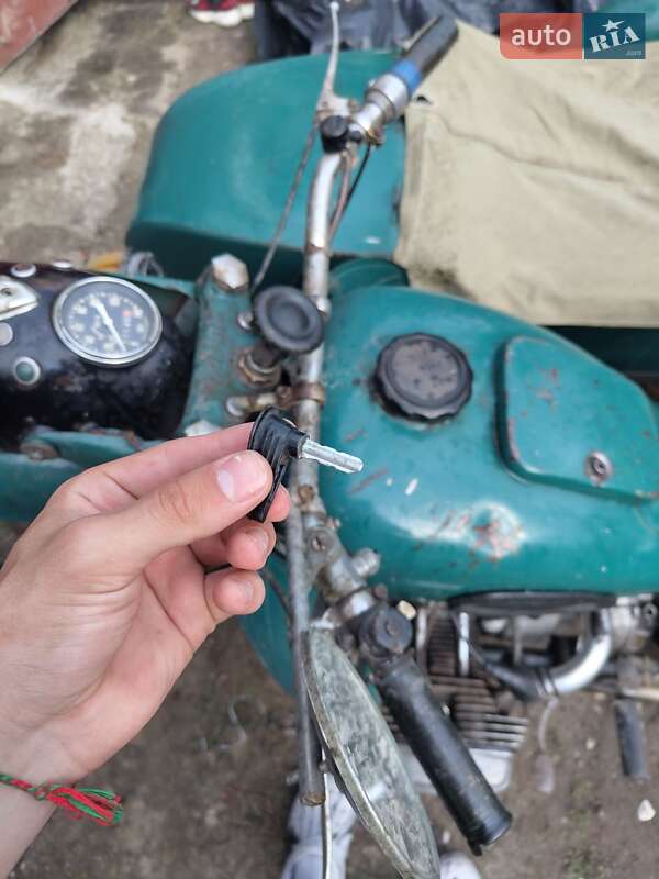 Мотоцикл з коляскою Дніпро (КМЗ) МТ-9 1971 в Балті