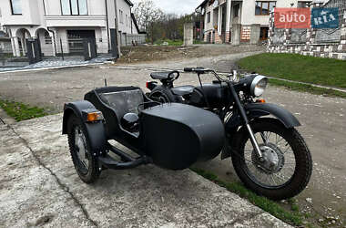 Мотоцикл з коляскою Дніпро (КМЗ) МТ 1981 в Солотвині