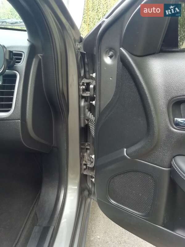 Седан Dodge Avenger 2012 в Днепре