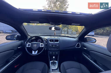 Седан Dodge Avenger 2011 в 