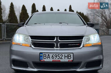 Седан Dodge Avenger 2013 в Смілі