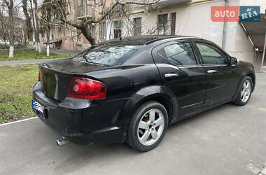 Седан Dodge Avenger 2012 в Измаиле