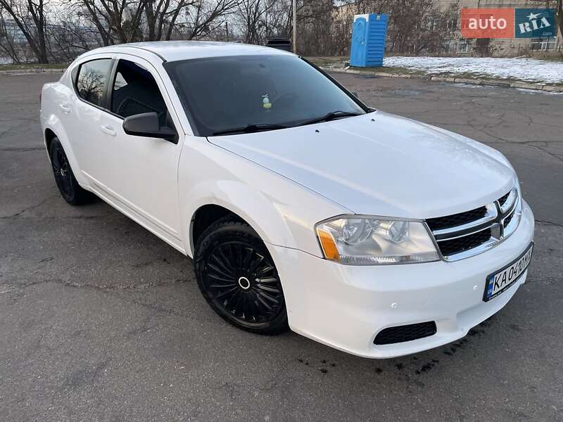 Седан Dodge Avenger 2013 в 