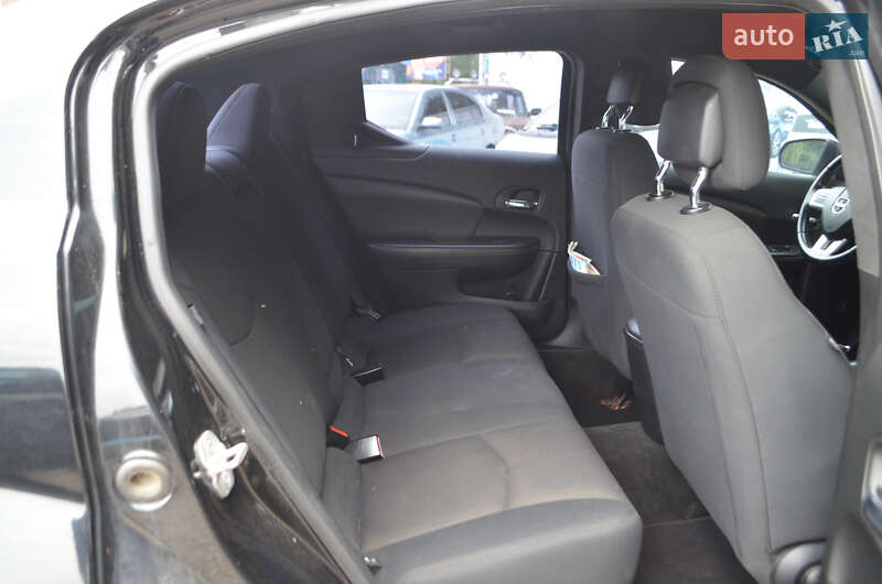 Седан Dodge Avenger 2012 в Киеве