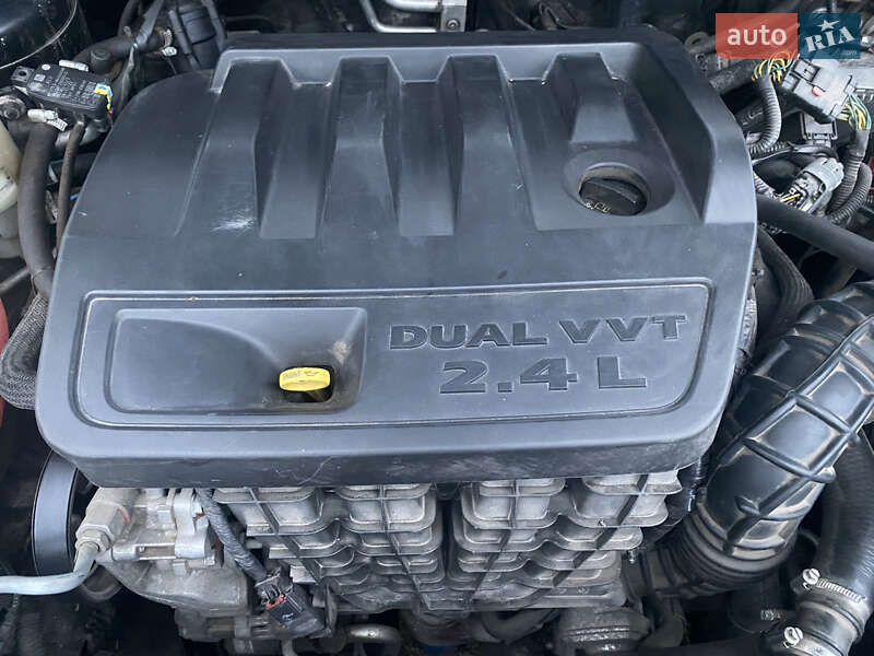 Седан Dodge Avenger 2013 в Днепре