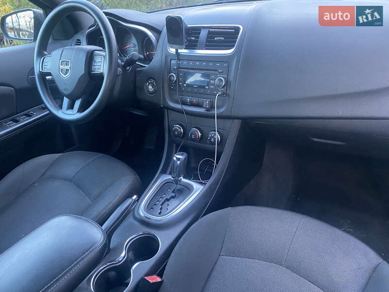 Седан Dodge Avenger 2013 в Днепре