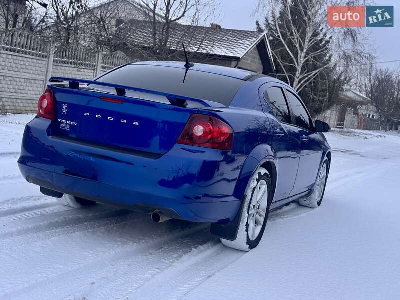 Седан Dodge Avenger 2014 в Кривом Роге
