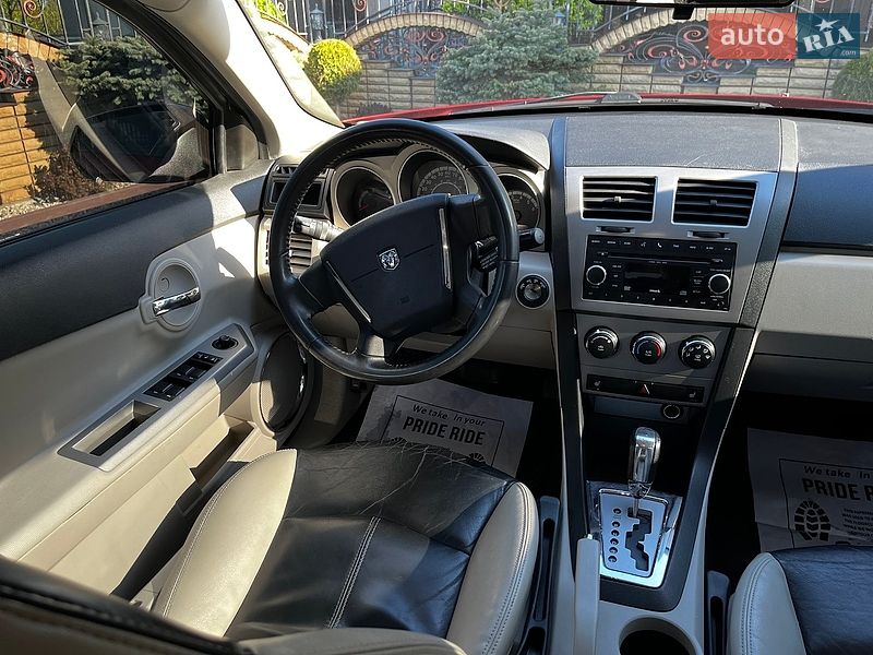 Седан Dodge Avenger 2010 в Шепетовке