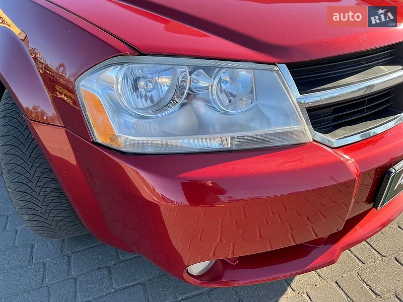 Седан Dodge Avenger 2010 в Шепетовке
