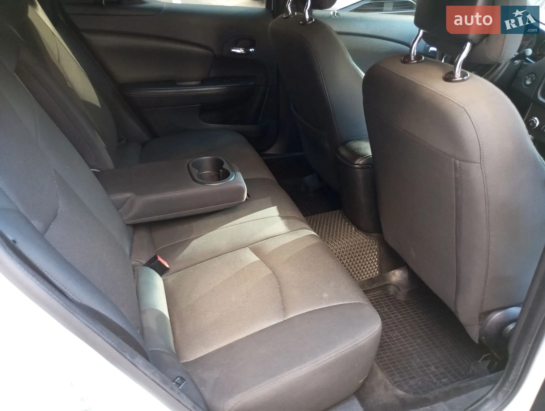 2012 Dodge Avenger - мініатюра 12