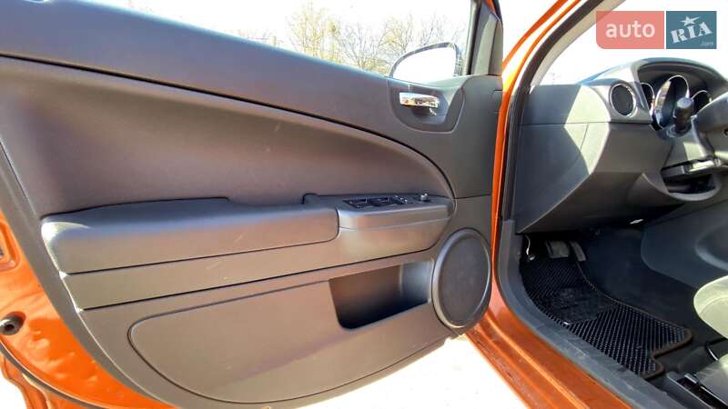 Хэтчбек Dodge Caliber 2011 в Черкассах