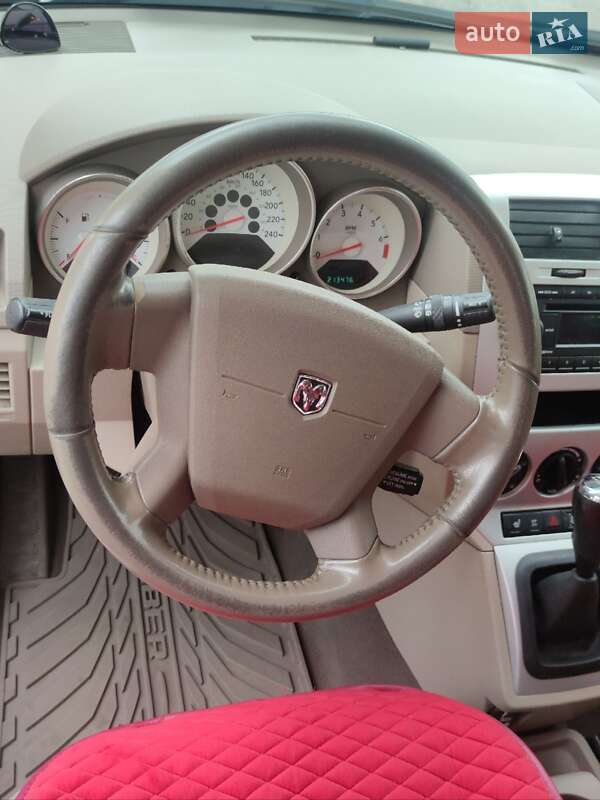 Позашляховик / Кросовер Dodge Caliber 2008 в Чернівцях