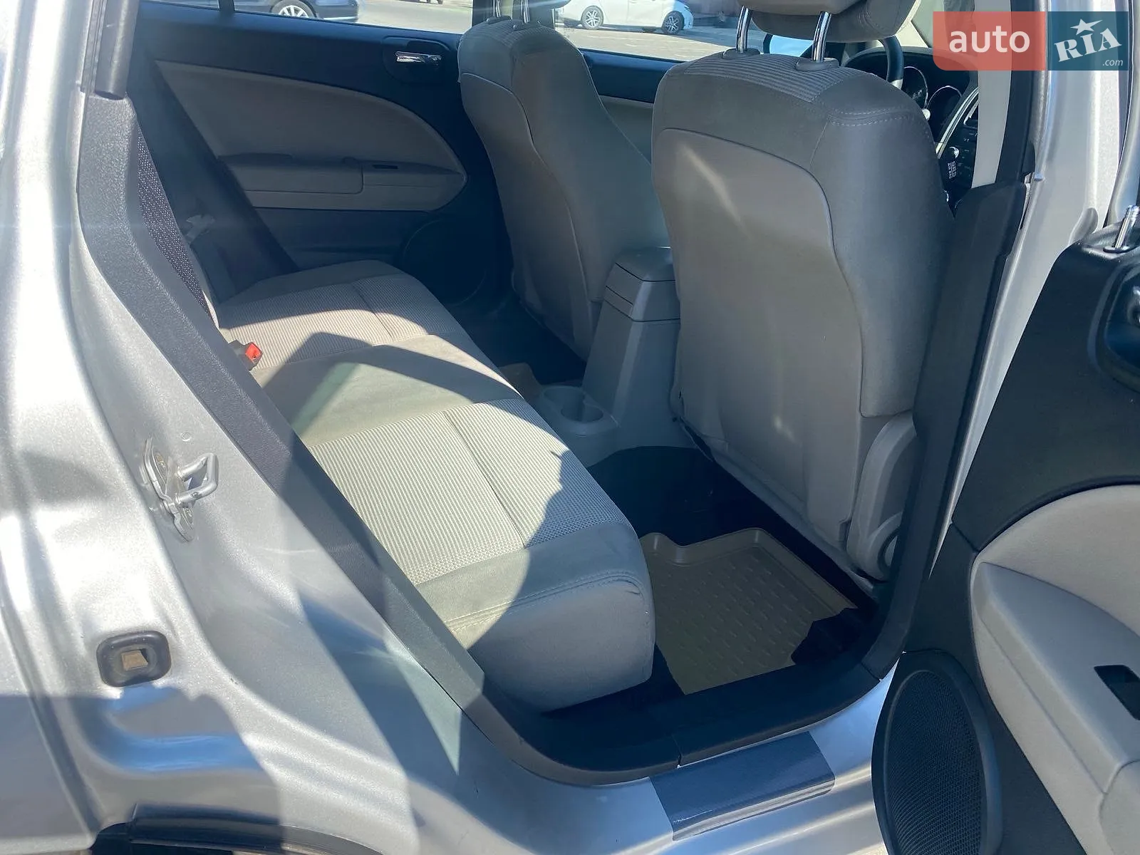 2010 Dodge Caliber - мініатюра 8